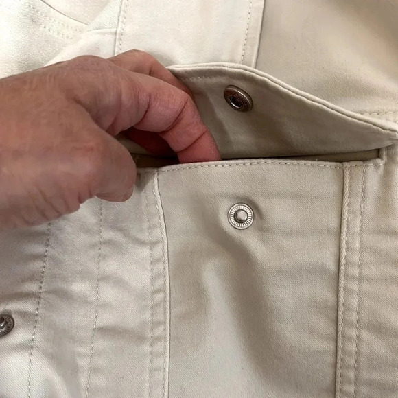 DKNY NWOT Cropped Cotton Jacket with Pockets, Size M - Picture 10 of 10